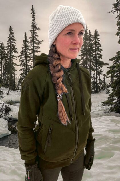 Woman Olive hoodie side